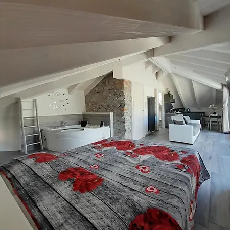 Apartment White - Jacuzzi, Swimming Pool & View
