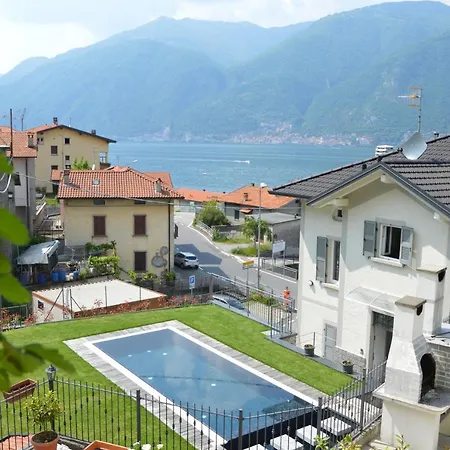 White - Jacuzzi, Swimming Pool & View Apartment *