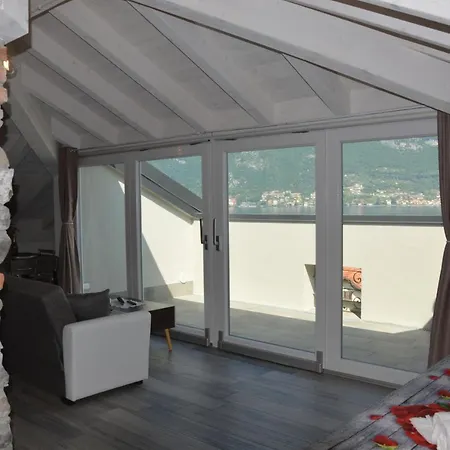 Appartement White - Jacuzzi, Swimming Pool & View Lezzeno