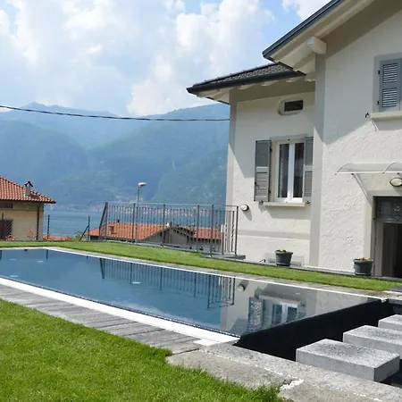 White - Jacuzzi, Swimming Pool & View Appartement Lezzeno