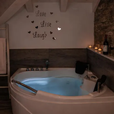 Apartment White - Jacuzzi, Swimming Pool & View *