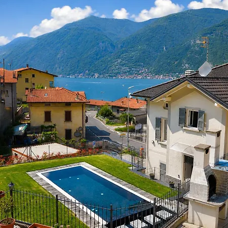 White - Jacuzzi, Swimming Pool & View Apartment