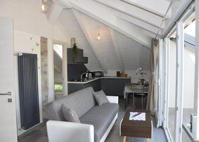 White - Jacuzzi, Swimming Pool & View Appartement Lezzeno