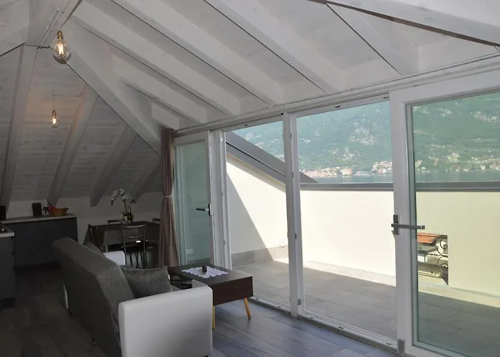 White - Jacuzzi, Swimming Pool & View Appartement Lezzeno